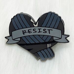 🔮‎ 5/$25 Resist Heart Pin